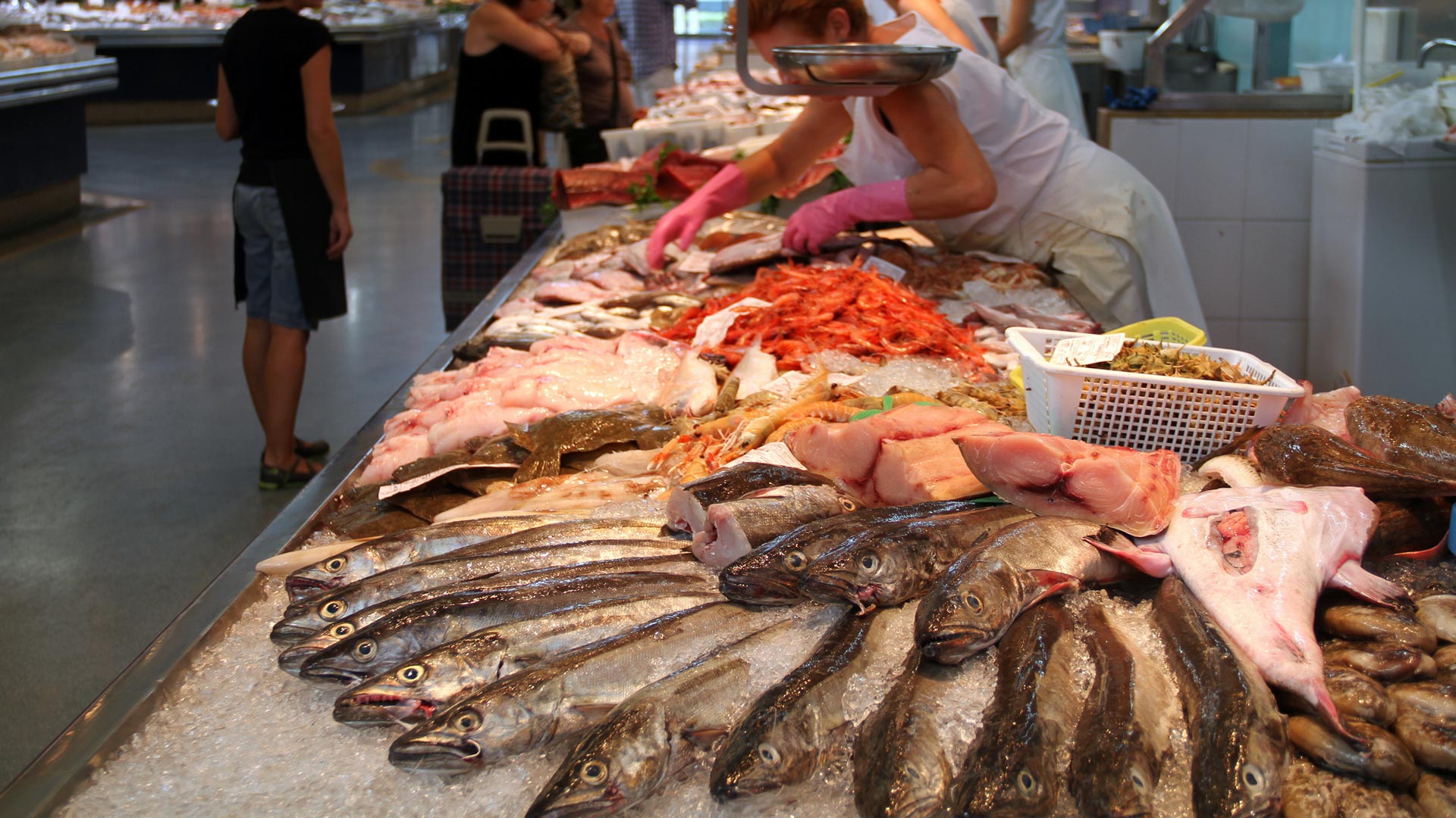 The Spanish Mediterranean fishing sector and its market reaction to the ongoing coronavirus crisis